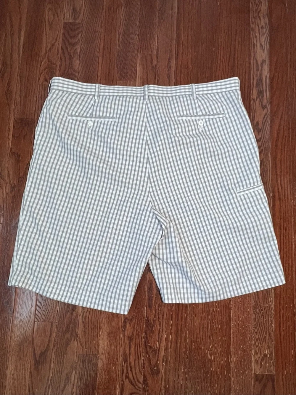 PGA Tour White and Gray Plaid Golf Shorts, Size 44
